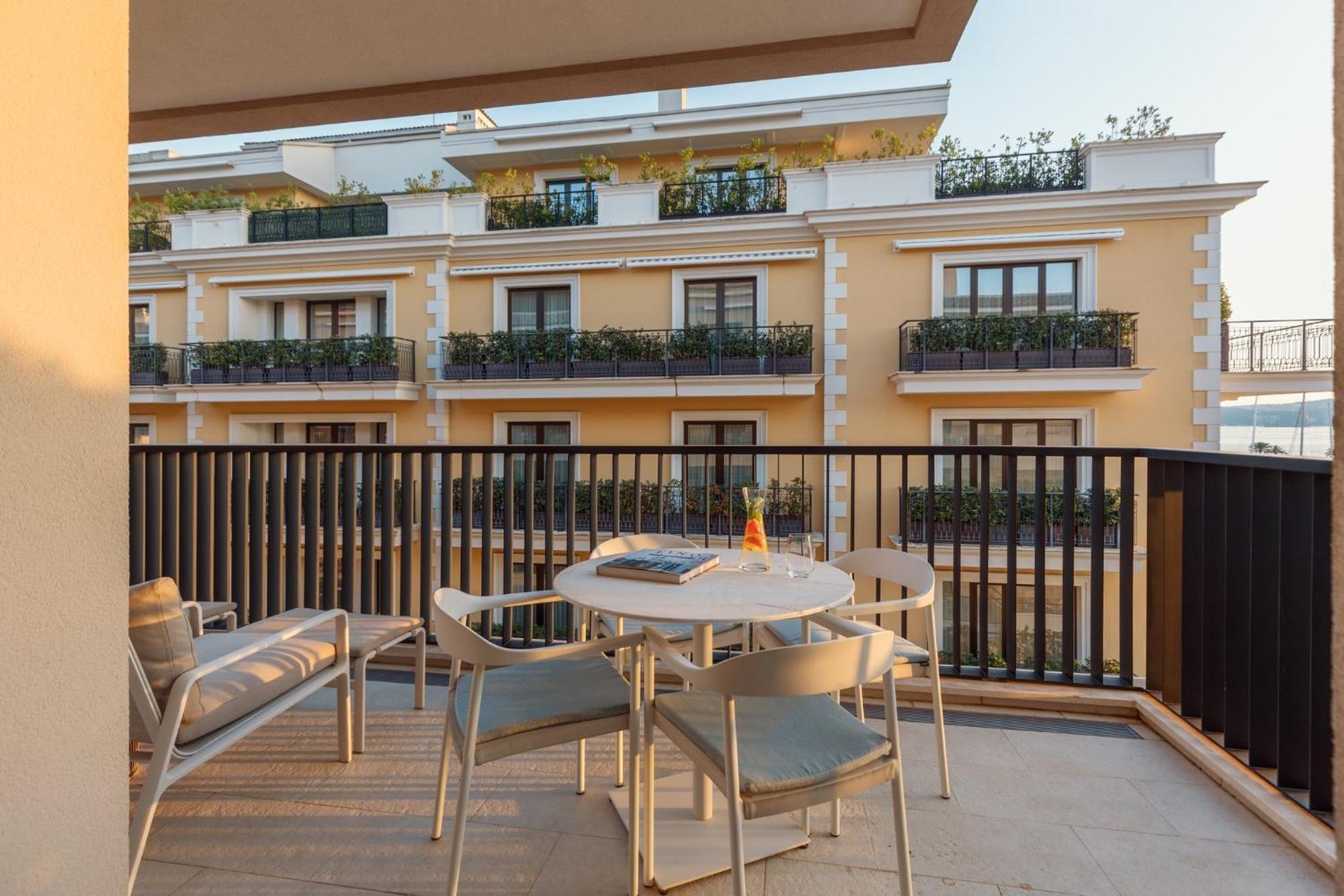 Regent Porto Montenegro Tivat Luaran gambar A balcony
