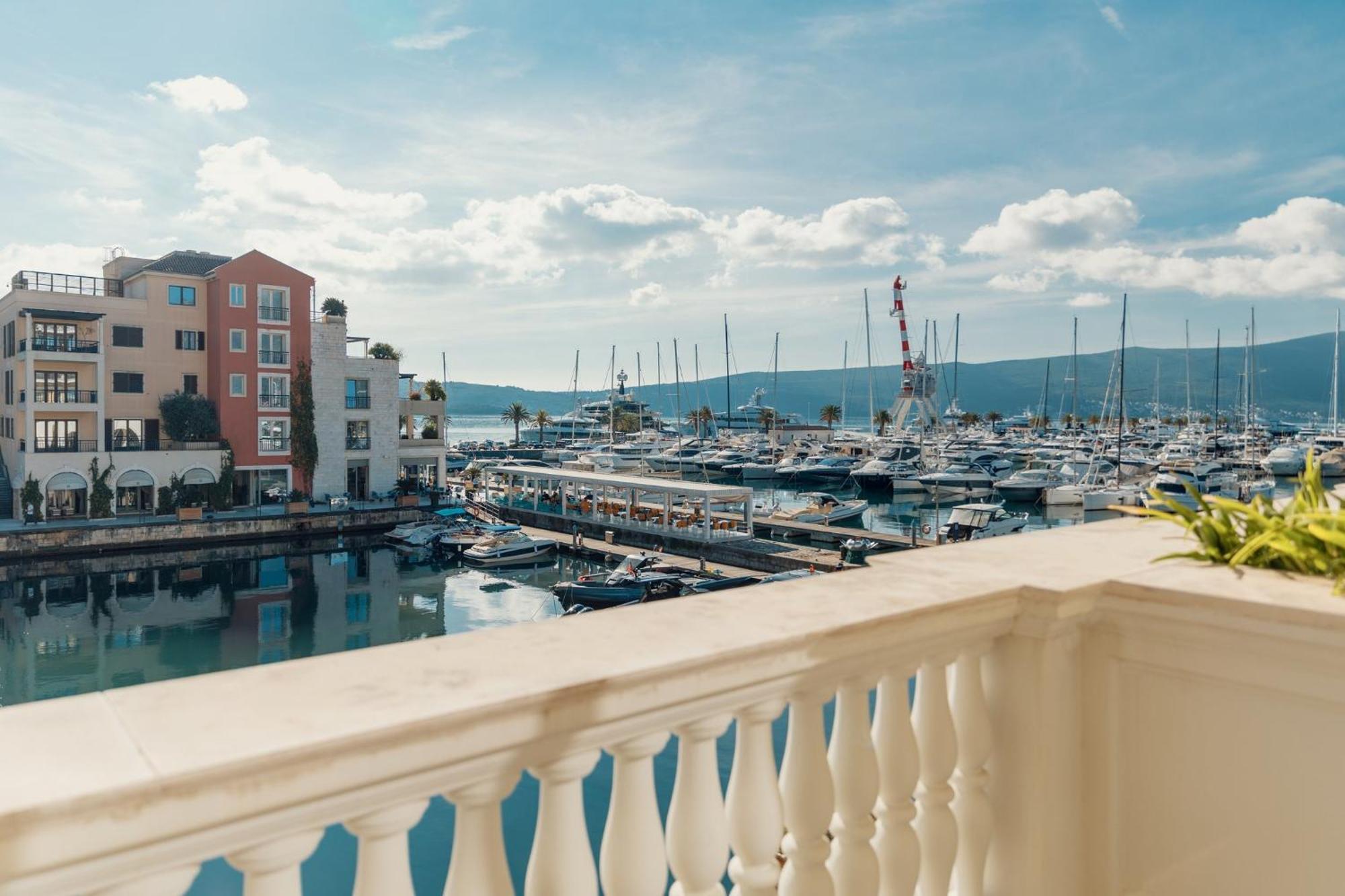 Regent Porto Montenegro Tivat Luaran gambar View of the port of Porto Cervo